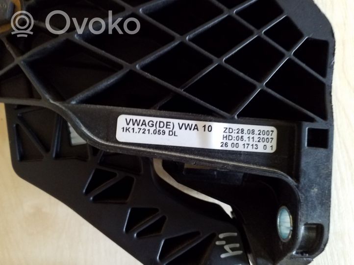 Volkswagen Golf V Sankabos pedalas 1K1721059DL
