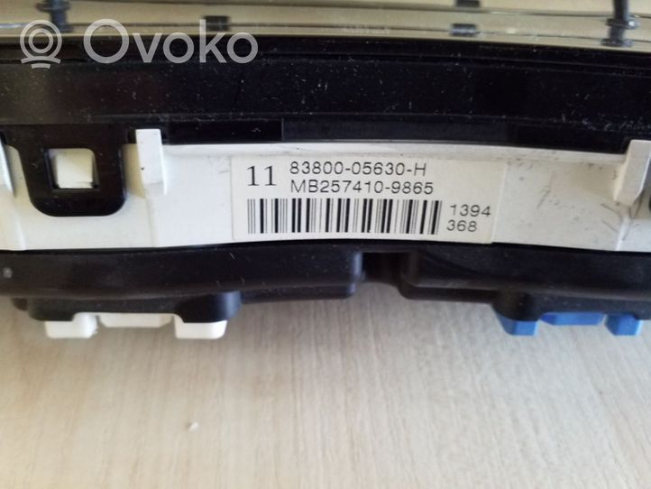 Toyota Avensis T250 Compteur de vitesse tableau de bord 8380005630H