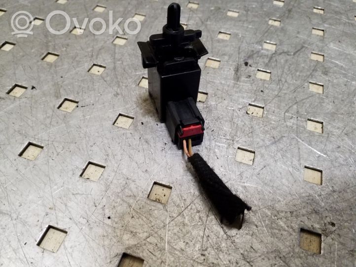 Chevrolet Captiva Brake pedal sensor switch 