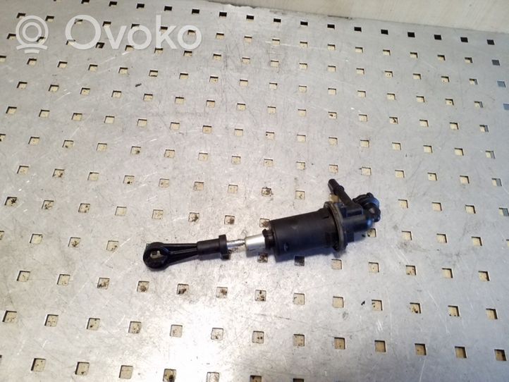 Peugeot 5008 Clutch master cylinder 