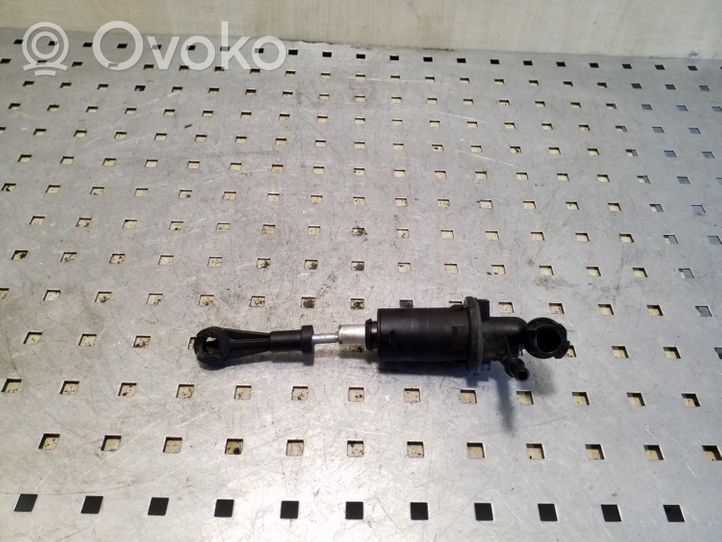 Peugeot 5008 Clutch master cylinder 