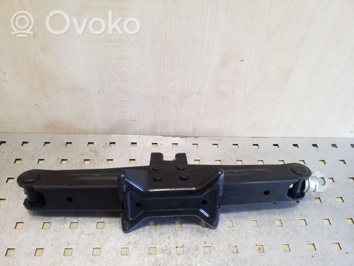 Toyota Corolla Verso AR10 Kit d’outils 091110F020