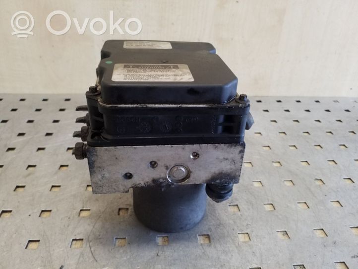 Toyota Corolla Verso AR10 ABS-pumppu 0265950412