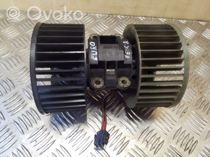 BMW 3 E46 Mazā radiatora ventilators 013001103