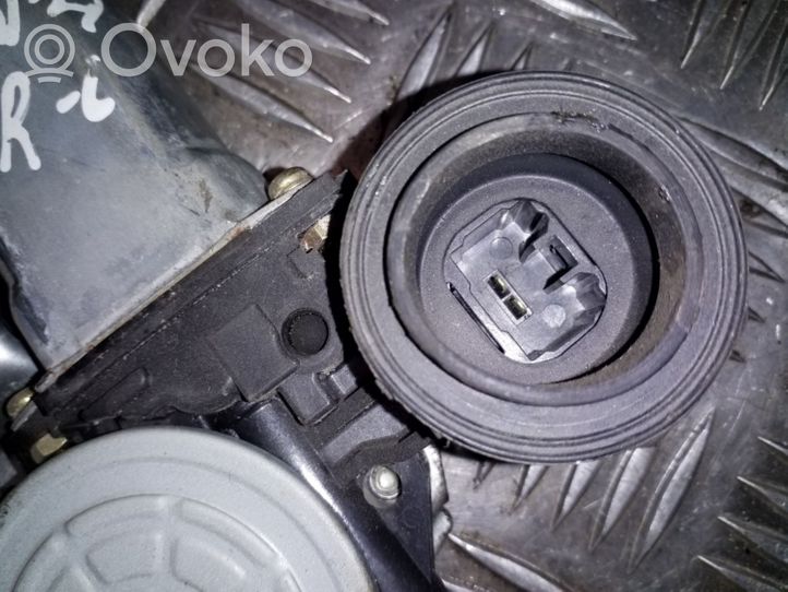 Toyota RAV 4 (XA20) Priekšpusē elektriskā loga pacelšanas mehānisma komplekts 8572032150