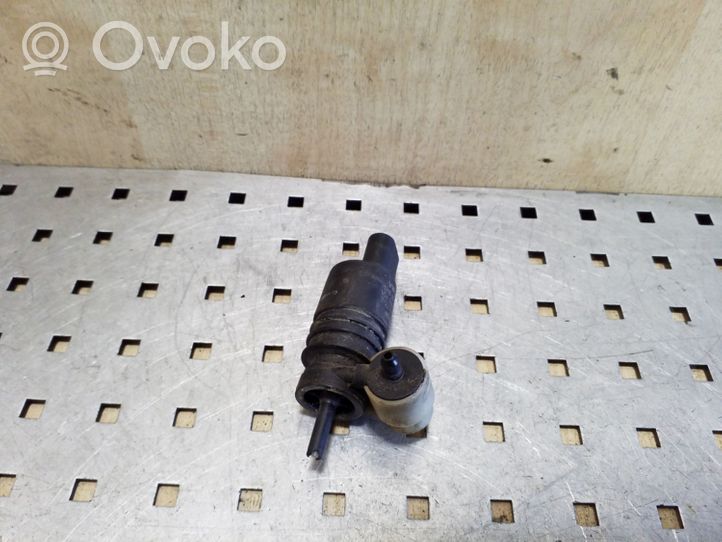 Volkswagen Polo Tuulilasi tuulilasinpesimen pumppu 1K6955651