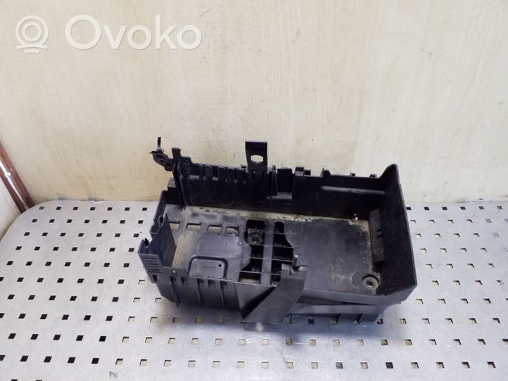 Opel Zafira C Battery box tray 13354420