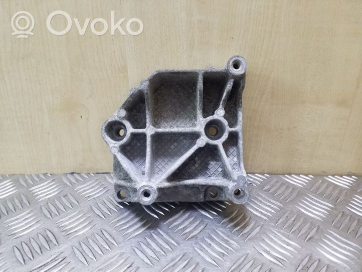 Citroen C4 I Uchwyt / Mocowanie sprężarki klimatyzacji 9657137480