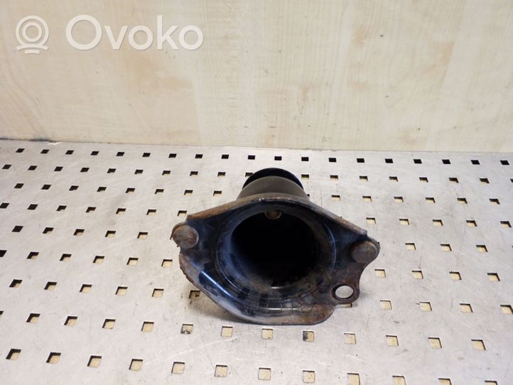 Toyota Corolla E120 E130 Etuiskunvaimentimen kannake 