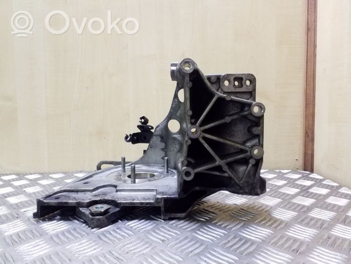 Opel Astra H Degalų siurblio kronšteinas 55187918