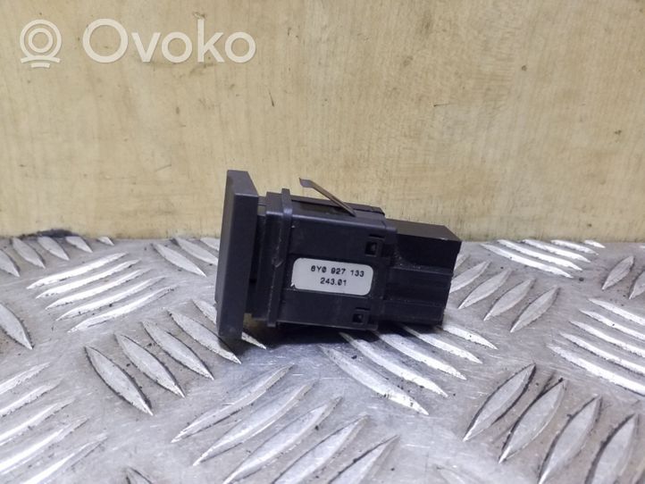 Skoda Fabia Mk1 (6Y) ESP (stability program) switch 6Y0927133