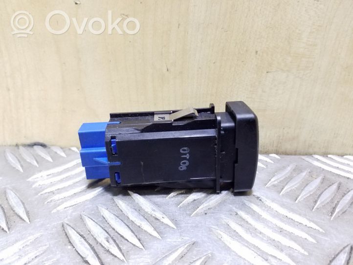 Opel Frontera B Differential lock switch M16334