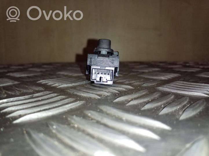 Volvo XC70 Central locking switch button 30710475