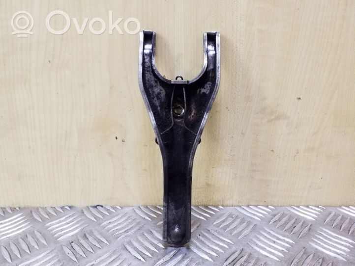 Hyundai i40 Forcella del braccio di rilascio della frizione 4143023200