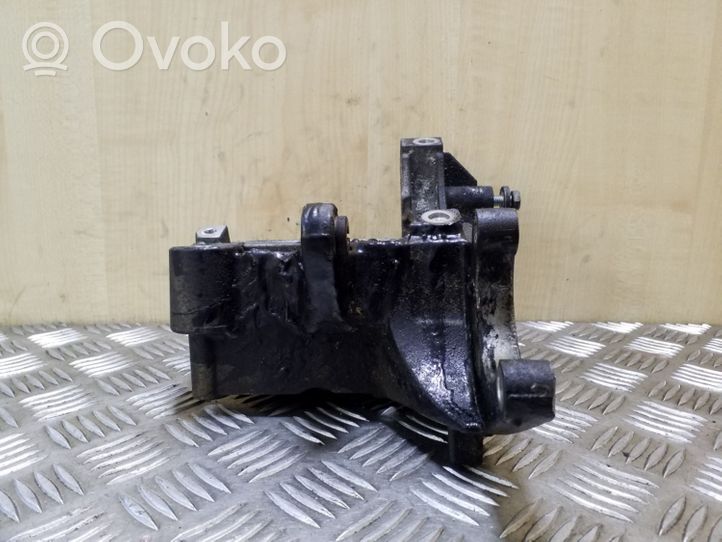 Audi A5 8T 8F Supporto di montaggio della pompa del servosterzo 059145169AC