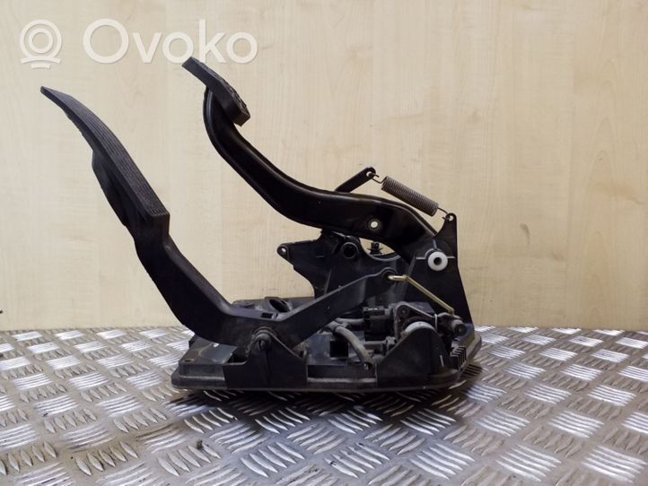 Mercedes-Benz A W168 Pedal assembly A1682902601