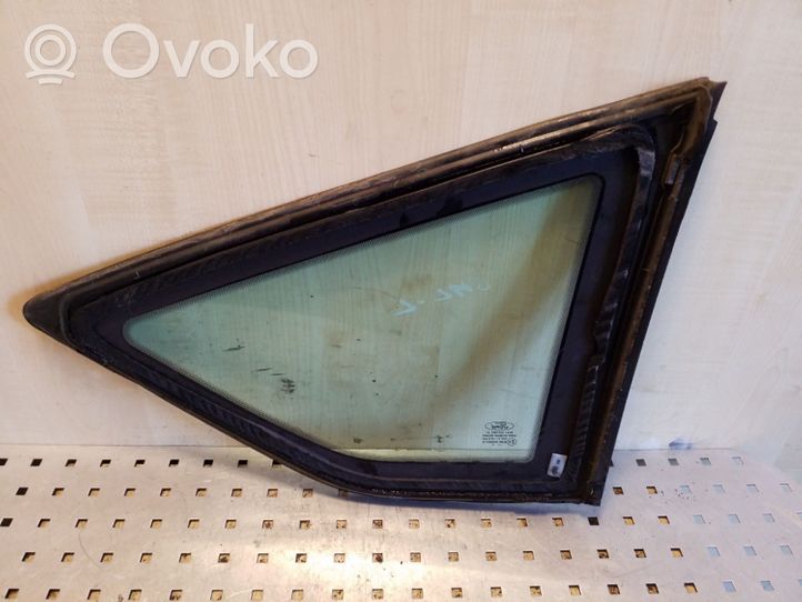 Ford Kuga I Fenêtre latérale avant / vitre triangulaire E943R000016
