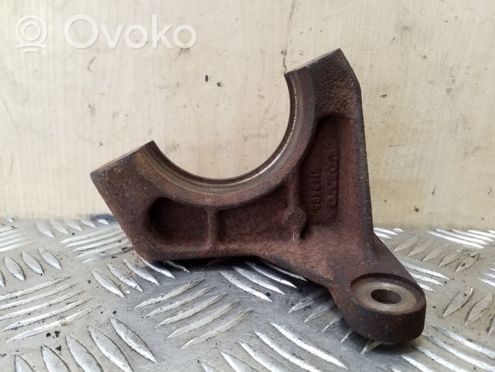 Volvo XC90 Driveshaft support bearing bracket 9143465