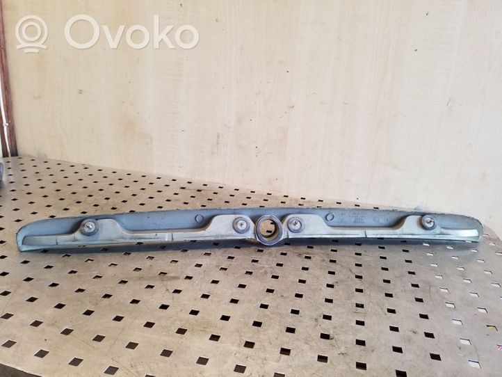 Opel Vectra B Tailgate trim 90463727