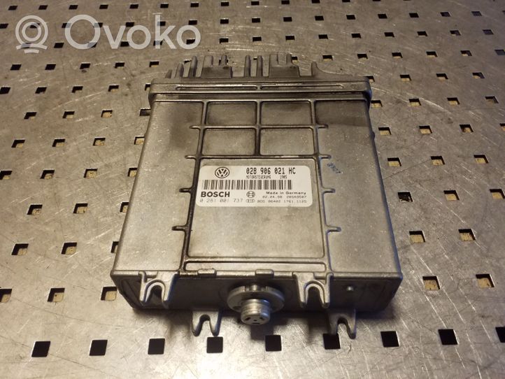 Volkswagen Sharan Sterownik / Moduł ECU 028906021HC