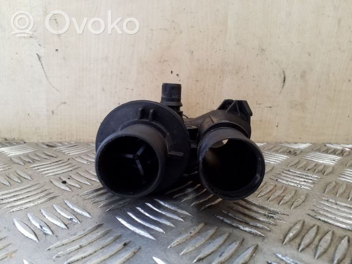 Land Rover Freelander 2 - LR2 Termostaatin kotelo 9657182080