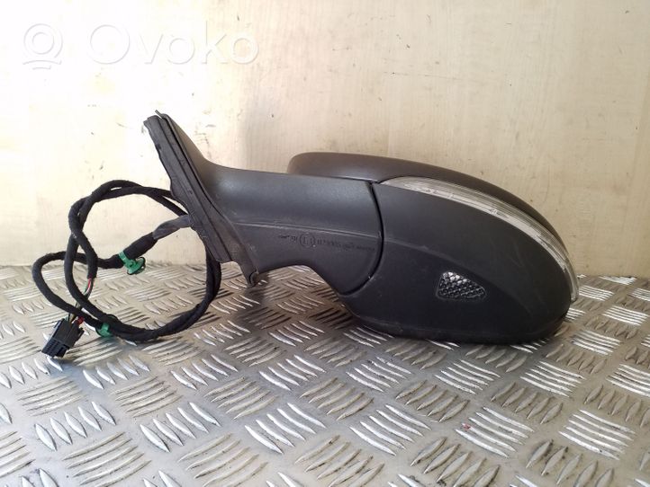 Volkswagen PASSAT B7 Front door electric wing mirror 3C0857933A