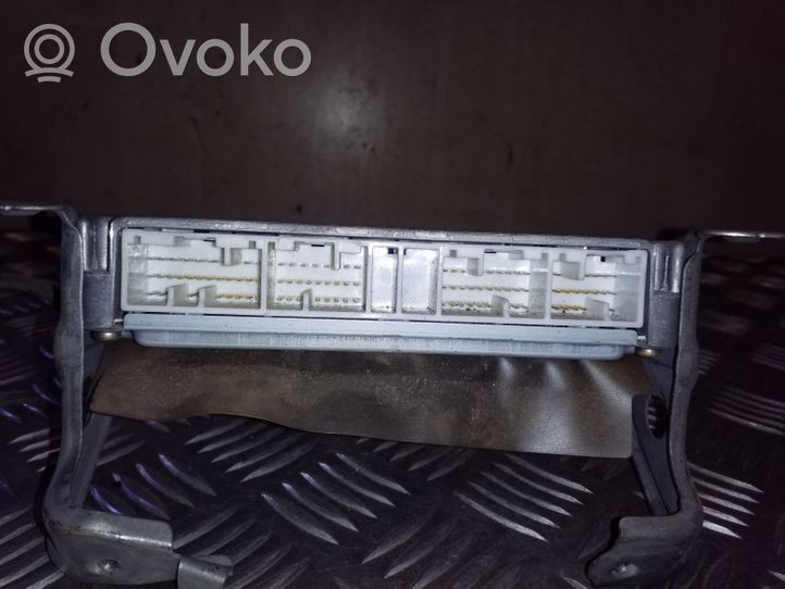 Toyota Corolla E120 E130 Sterownik / Moduł ECU 8966113230