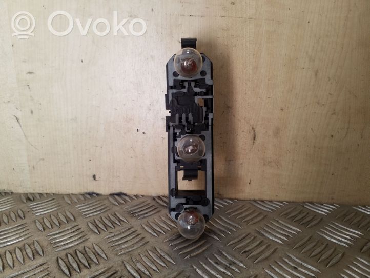 Volvo S70  V70  V70 XC Parte del faro posteriore 3512419