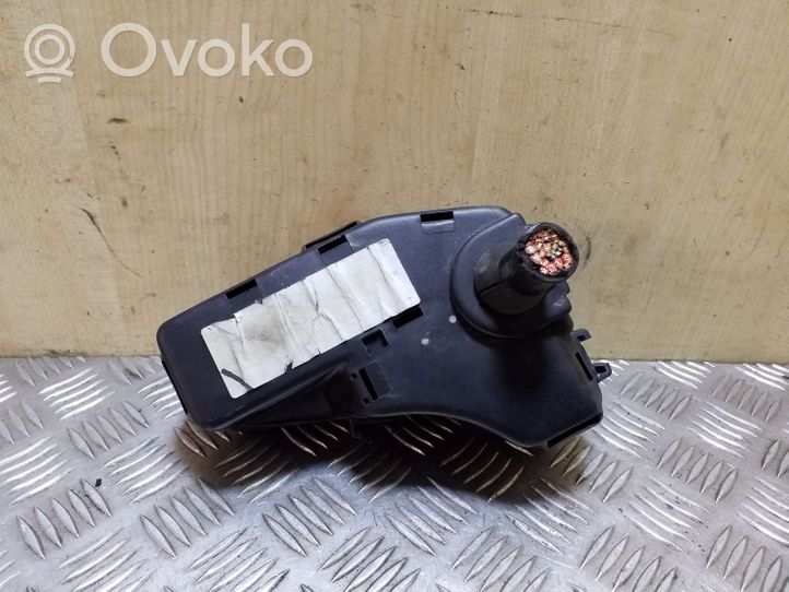 Volvo S70  V70  V70 XC Module de fusibles 9128576