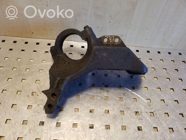 Volvo S70  V70  V70 XC Staffa del cuscinetto di supporto dell’albero di trasmissione 074189643