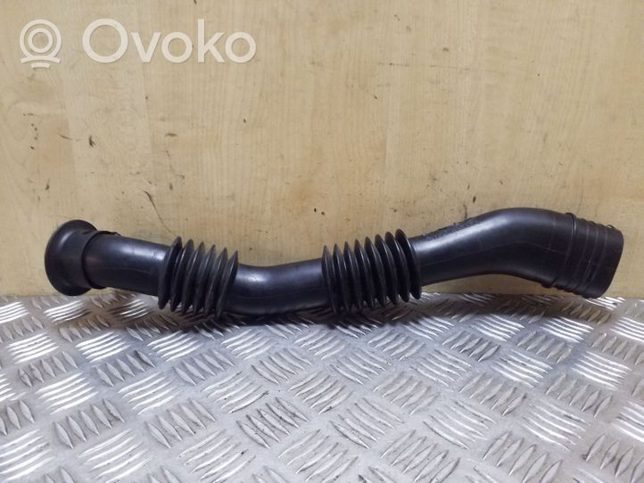 Toyota Yaris Część rury dolotu powietrza 1775123030