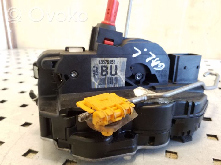 Opel Zafira C Rear door lock 13579555