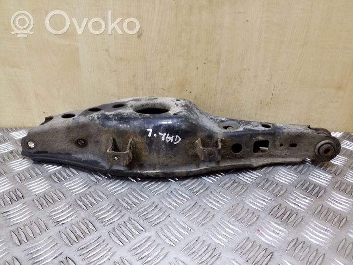 Toyota Avensis T270 Braccio di controllo sospensione posteriore superiore/braccio oscillante 