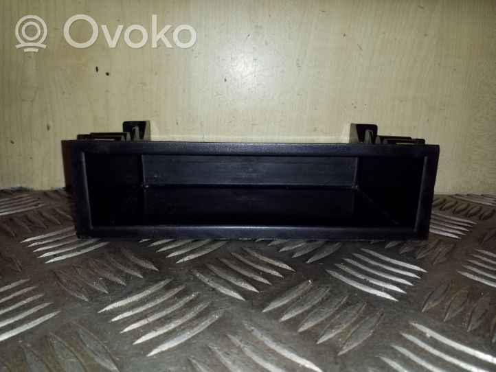 Toyota Yaris Verso Box/scomparti cruscotto 5552033020