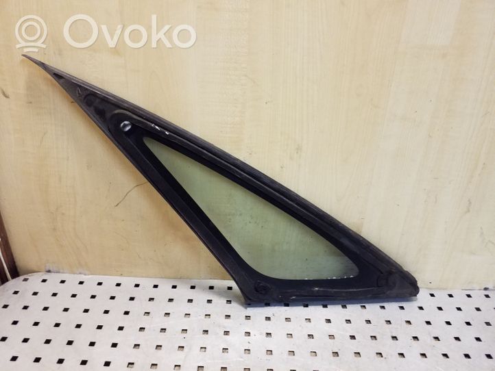 Toyota Corolla Verso E121 Front triangle window/glass 