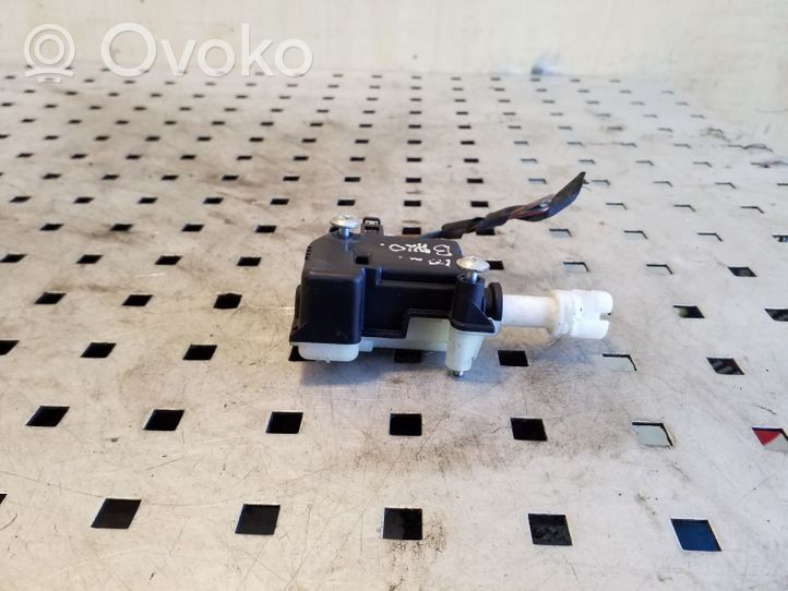 Volkswagen Touran I Verrouillage du bouchon du réservoir de carburant 1T0810773A