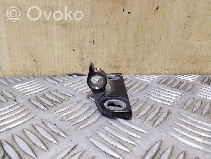 Volvo XC60 Rear door lower hinge 