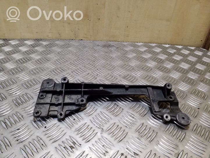 Audi A3 S3 8P Supporto della valvola di raffreddamento EGR 03G131159