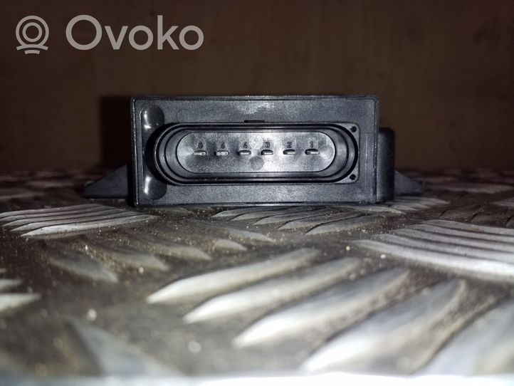 Audi Q5 SQ5 Polttoaineen ruiskutuspumpun ohjainlaite/moduuli 4G0906093D