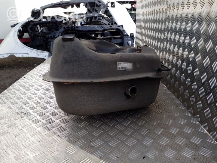 KIA Sportage Fuel tank 311002Y250