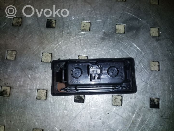 Audi A6 C7 Lampa oświetlenia tylnej tablicy rejestracyjnej 4G0943021