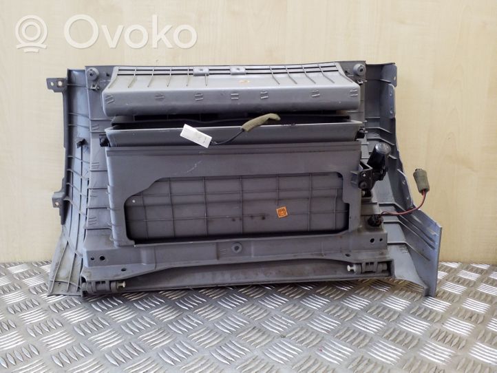 KIA Sorento Daiktadėžės (bordačioko) komplektas 845413E700