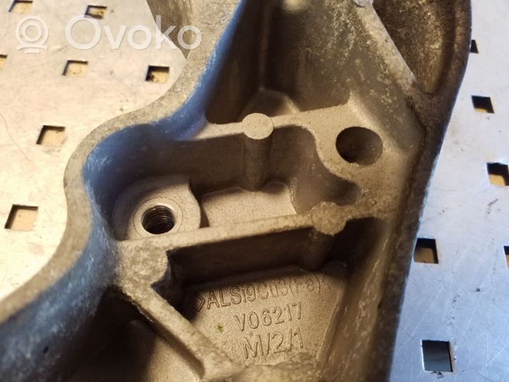 Opel Astra J Supporto di montaggio scatola del cambio V06217