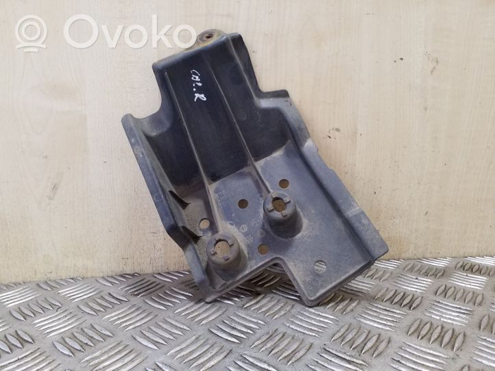 Toyota Verso Osłona środkowa podwozia 576270F010