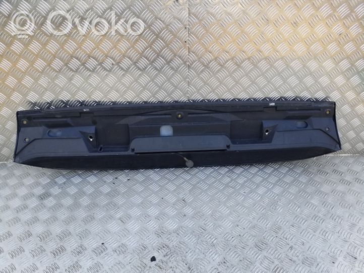 BMW X5 E53 Spoiler tylnej szyby klapy bagażnika 7025611