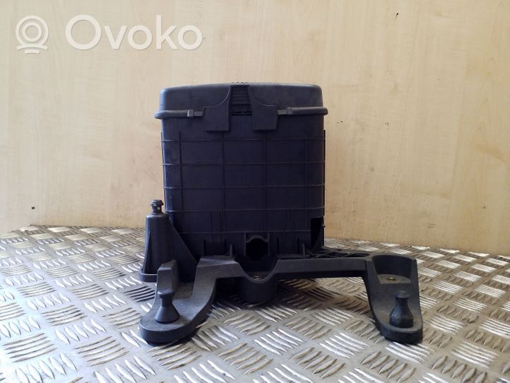 Skoda Superb B6 (3T) Battery box tray 3C0915443A