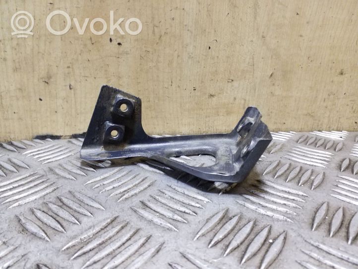 Volkswagen Tiguan Soporte de montaje del guardabarros 5N0821135