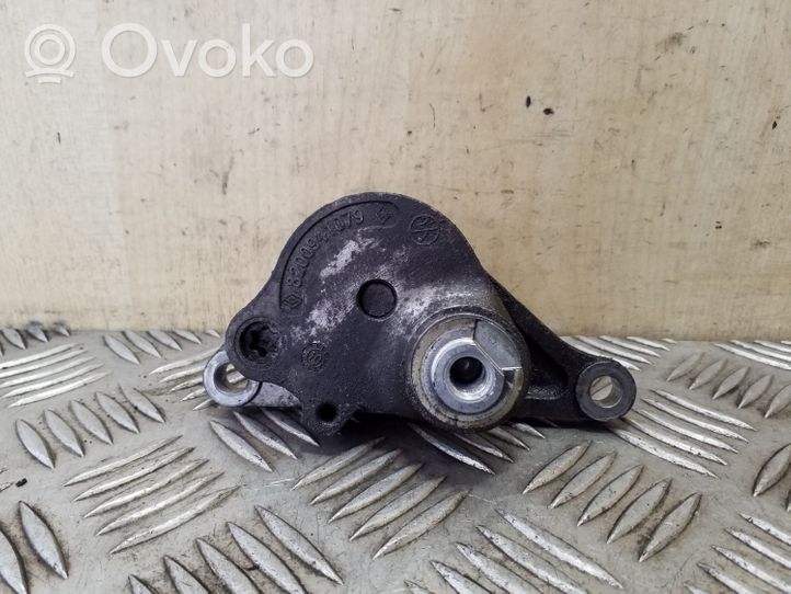 Opel Vivaro Generator/alternator belt tensioner 8200941079