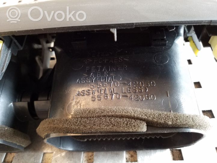 Toyota RAV 4 (XA30) Centrinės oro grotelės 5567042060