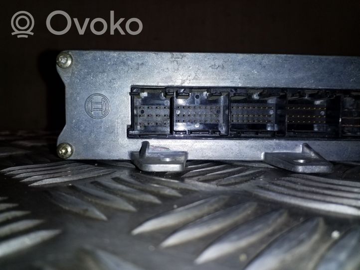 Audi A4 S4 B5 8D Sterownik / Moduł ECU 0261203554